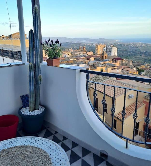 Casuzza Al Duomo Con Vista Valle Dei Templi! Agrigent Exterior foto